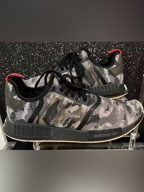 adidas NMD_R1 “NYC”